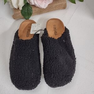 Mudd Black Fuzzy Slippers